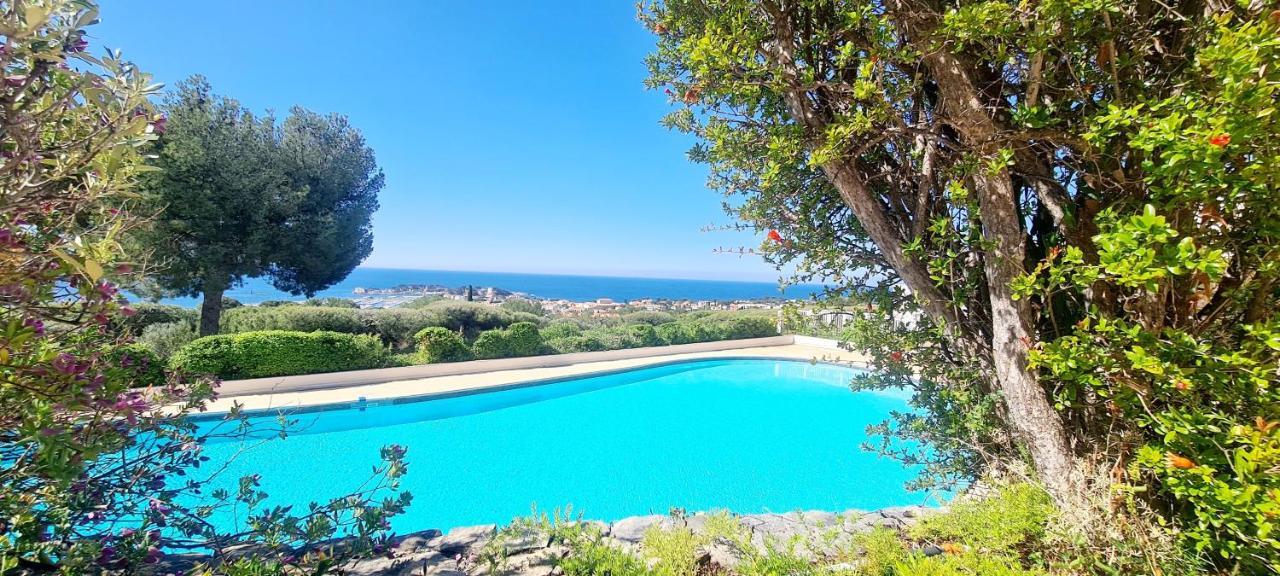 Vue Mer Imprenable Et Piscine บ็องโดล ภายนอก รูปภาพ